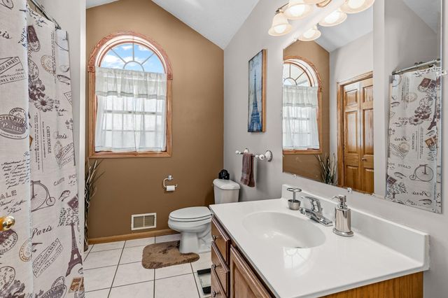 214 Galahad Place N, Hudson, WI 54016