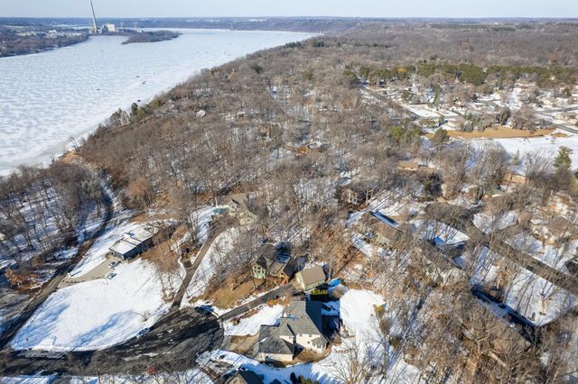 214 Galahad Place N, Hudson, WI 54016