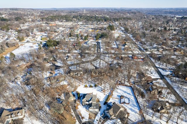 214 Galahad Place N, Hudson, WI 54016