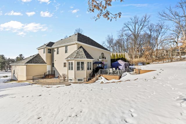 214 Galahad Place N, Hudson, WI 54016