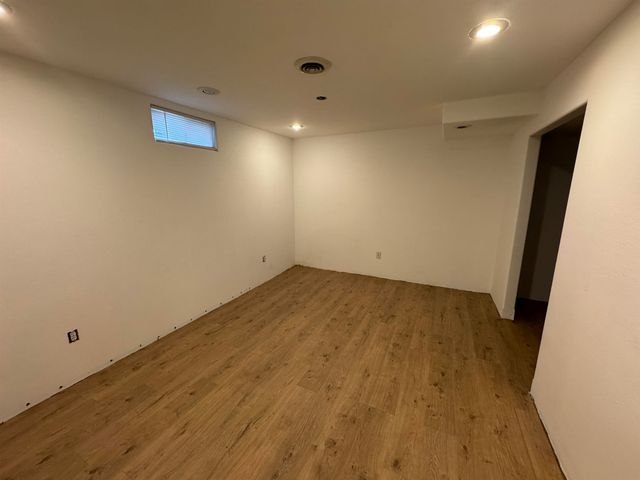 9 Shirley CT, Minot, ND 58703