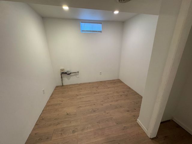 9 Shirley CT, Minot, ND 58703