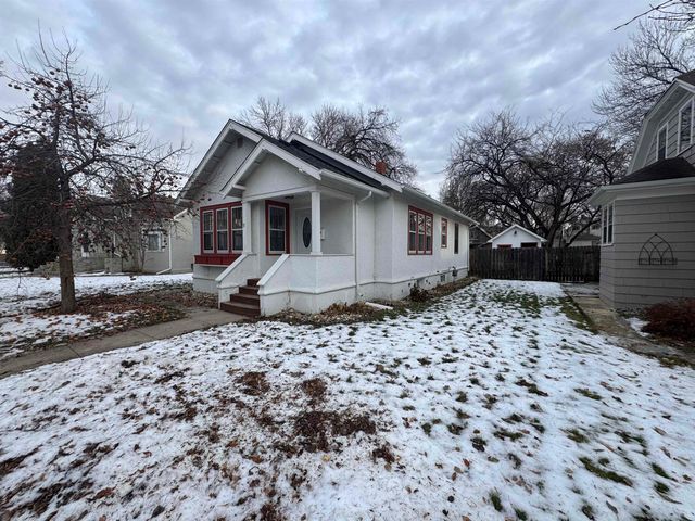 9 Shirley CT, Minot, ND 58703