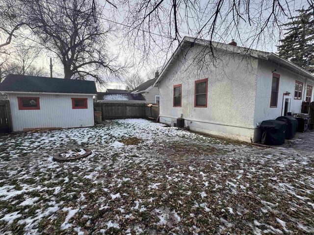 9 Shirley CT, Minot, ND 58703