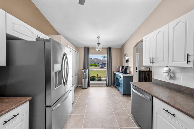 141 Long Pine Drive, Other Florida, FL 32725