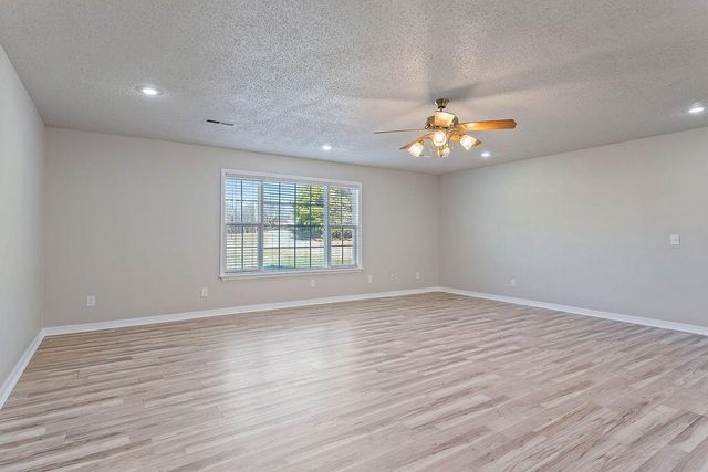 144 Riverview Drive, Anderson, MO 64831