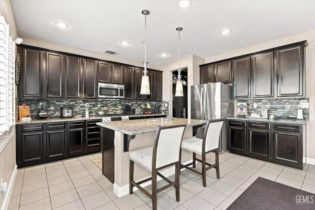 15640 Marcella Court, Bakersfield, CA 93314