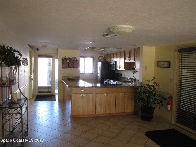 3060 N Atlantic Avenue 103, Cocoa Beach, FL 32931