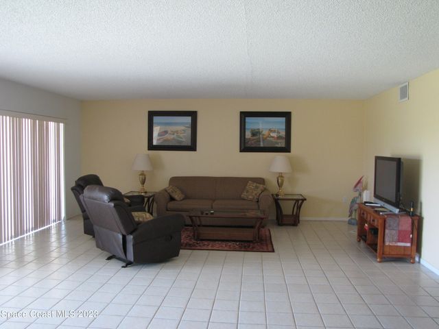 3060 N Atlantic Avenue 103, Cocoa Beach, FL 32931