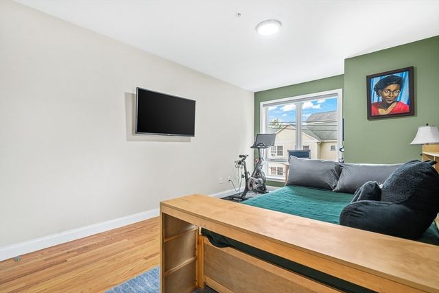 15 Guild St 302, Boston, MA 02119