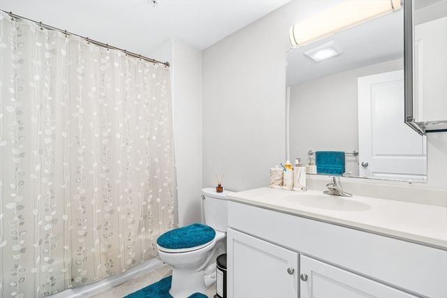 15 Guild St 302, Boston, MA 02119