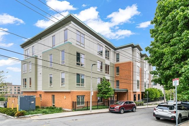 15 Guild St 302, Boston, MA 02119