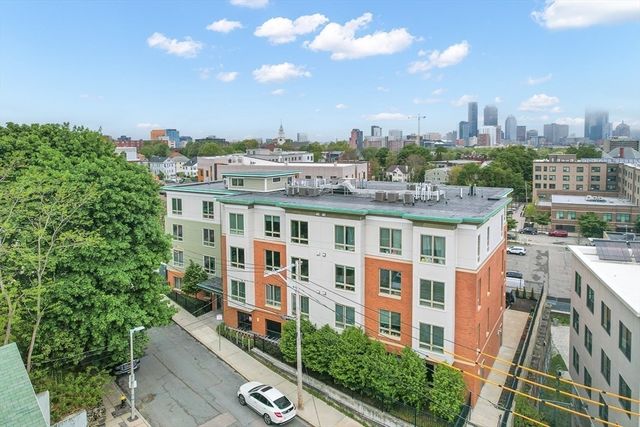 15 Guild St 302, Boston, MA 02119