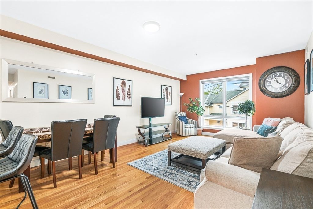 15 Guild St 302, Boston, MA 02119