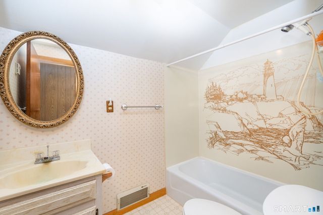 18 Overlook Drive, East Haddam, CT 06423