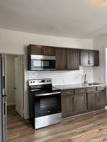 110 Rockwell Avenue 4, New Britain, CT 06051