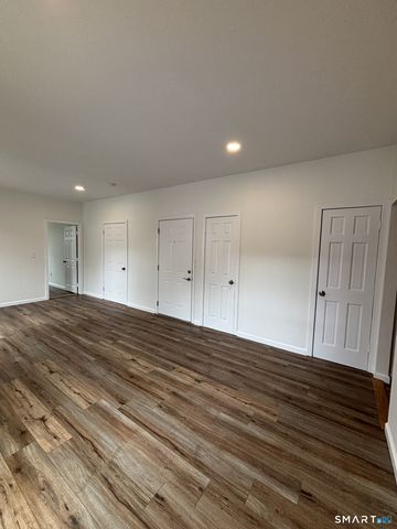 110 Rockwell Avenue 4, New Britain, CT 06051