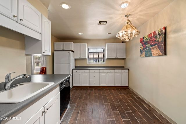 1001 S ROOSEVELT Street, Tempe, AZ 85281