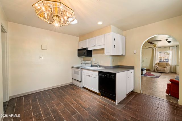 1001 S ROOSEVELT Street, Tempe, AZ 85281