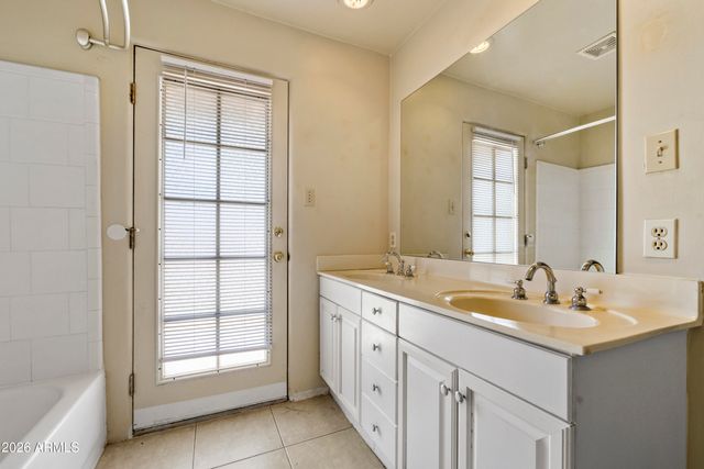 1001 S ROOSEVELT Street, Tempe, AZ 85281