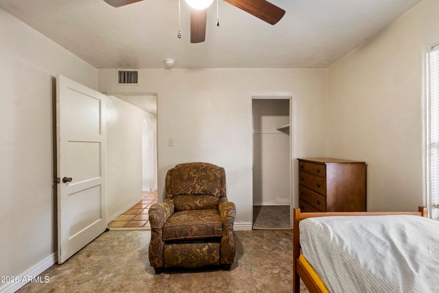 1001 S ROOSEVELT Street, Tempe, AZ 85281