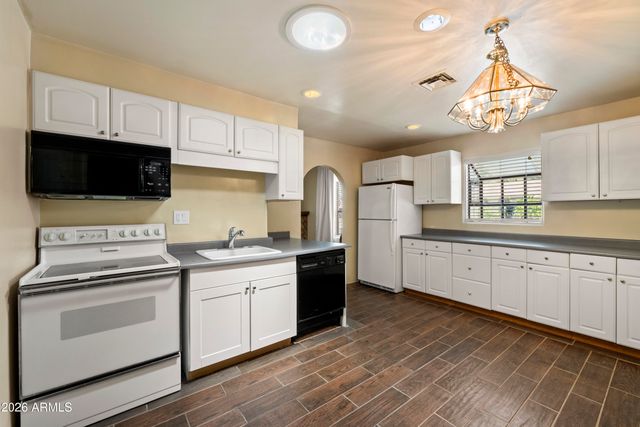 1001 S ROOSEVELT Street, Tempe, AZ 85281