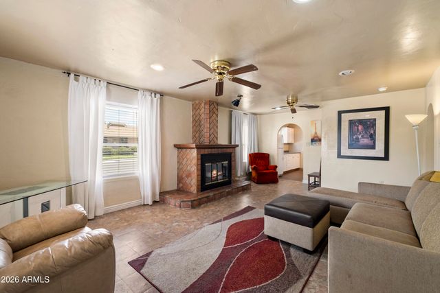 1001 S ROOSEVELT Street, Tempe, AZ 85281
