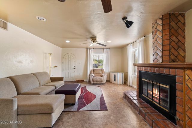 1001 S ROOSEVELT Street, Tempe, AZ 85281