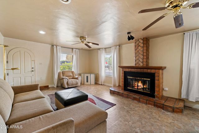 1001 S ROOSEVELT Street, Tempe, AZ 85281