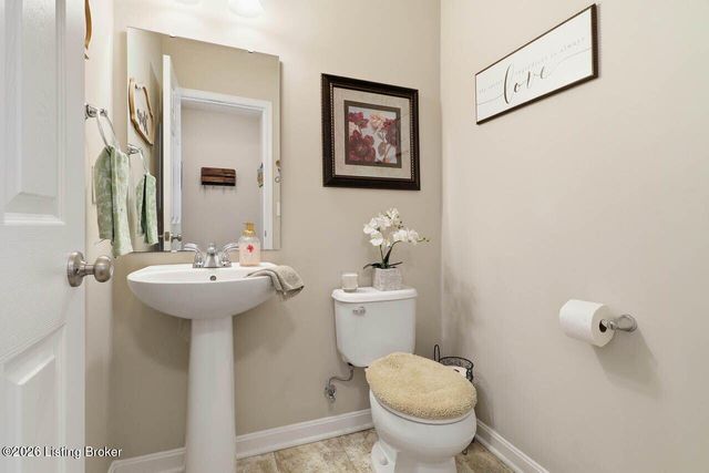 11116 Remembrance Ln, Louisville, KY 40229