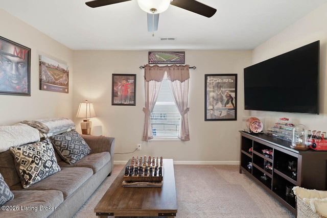 11116 Remembrance Ln, Louisville, KY 40229