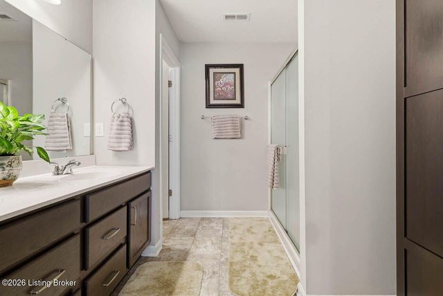 11116 Remembrance Ln, Louisville, KY 40229