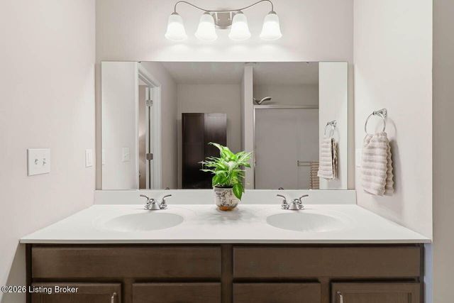 11116 Remembrance Ln, Louisville, KY 40229