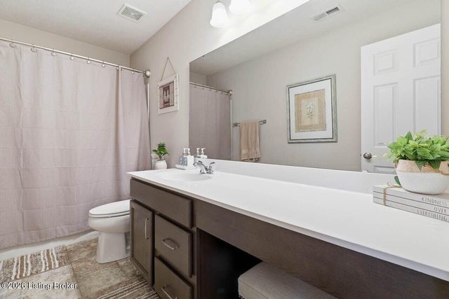 11116 Remembrance Ln, Louisville, KY 40229