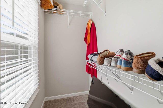 11116 Remembrance Ln, Louisville, KY 40229