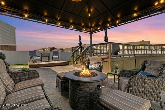 11116 Remembrance Ln, Louisville, KY 40229