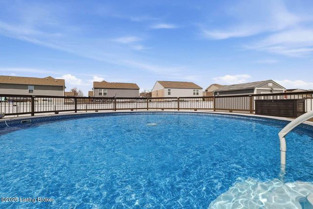 11116 Remembrance Ln, Louisville, KY 40229