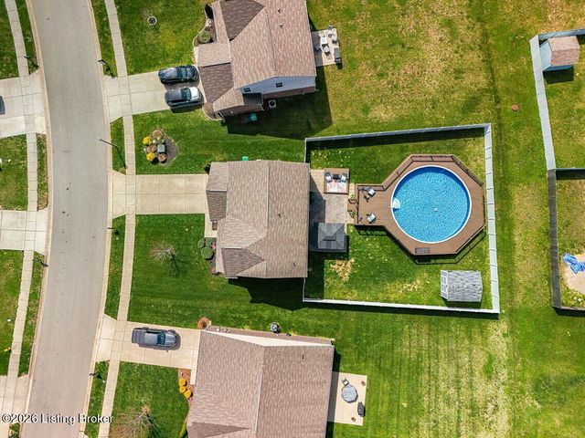 11116 Remembrance Ln, Louisville, KY 40229