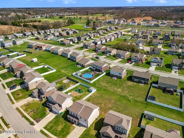 11116 Remembrance Ln, Louisville, KY 40229