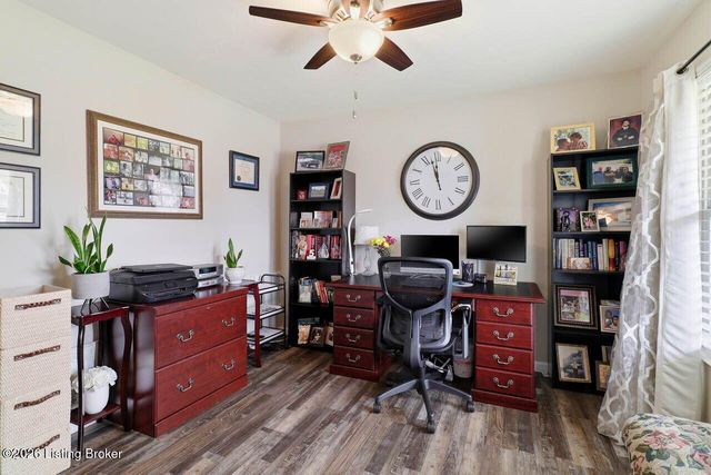 11116 Remembrance Ln, Louisville, KY 40229