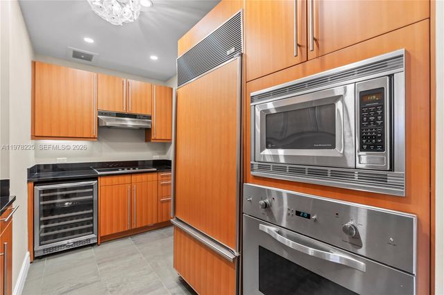 1425 Brickell Ave 44D, Miami, FL 33131