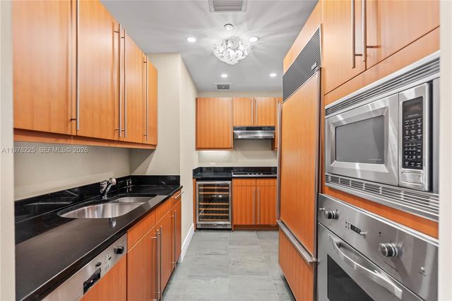 1425 Brickell Ave 44D, Miami, FL 33131