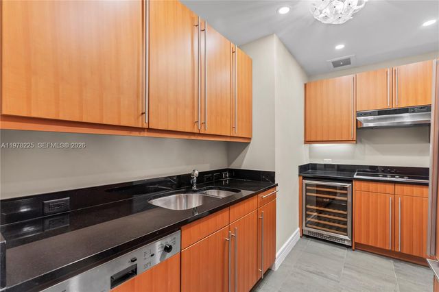 1425 Brickell Ave 44D, Miami, FL 33131