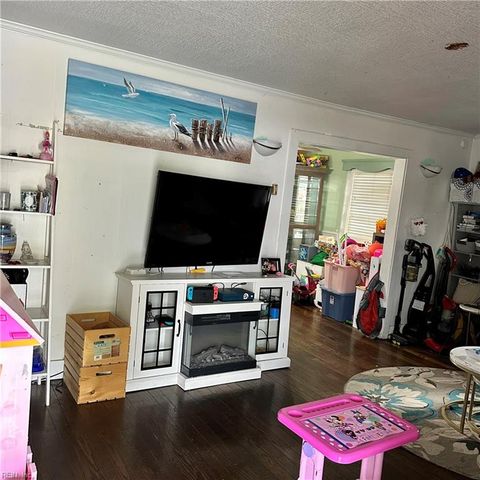 400 E Leicester AVE, Norfolk, VA 23503