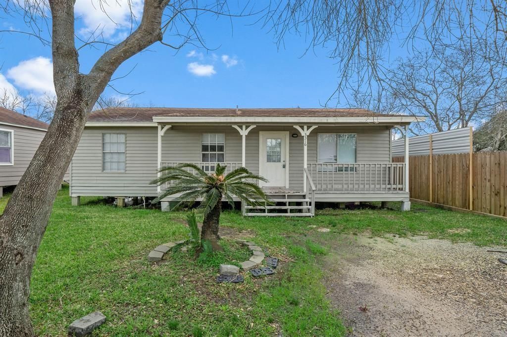 3316 Texas Avenue, Texas City, TX 77590
