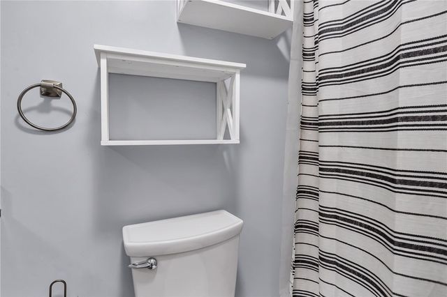 587 Central Avenue, Johnston, RI 02919
