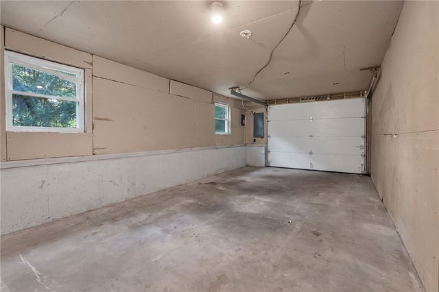 587 Central Avenue, Johnston, RI 02919