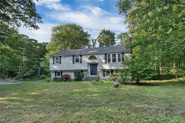 587 Central Avenue, Johnston, RI 02919