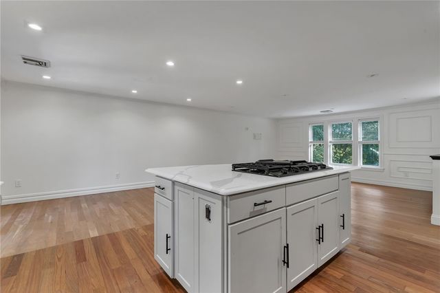 587 Central Avenue, Johnston, RI 02919