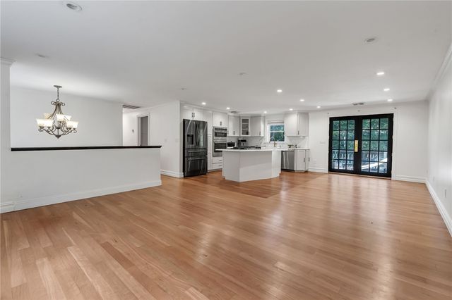 587 Central Avenue, Johnston, RI 02919